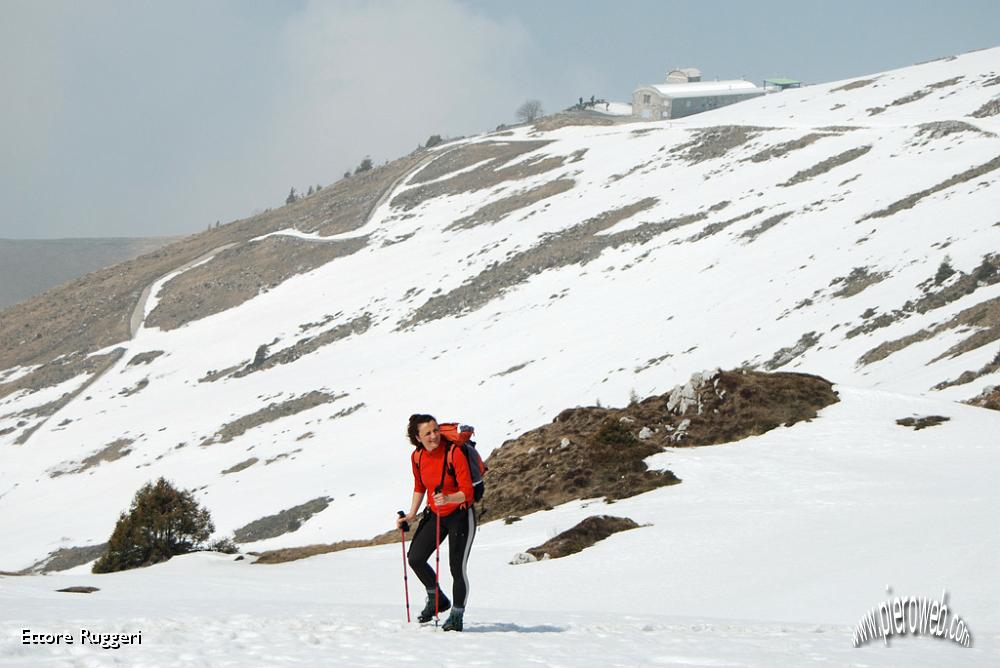 15 - oltre il Rifugio Almici.JPG